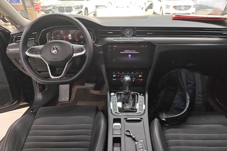 Used Volkswagen Magotan 2020 330TSI DSG Luxury Edition Center Console