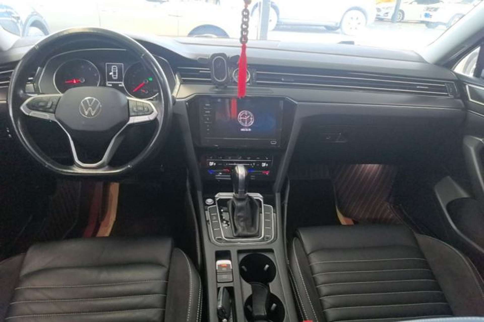 Used Volkswagen Magotan 2020 330TSI DSG Leading Model Center Console