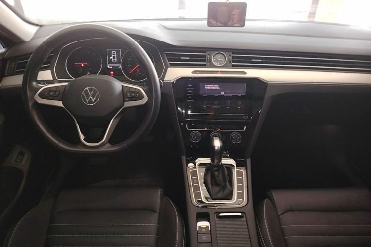Used Volkswagen Magotan 2020 280TSI DSG Comfort Edition Center Console