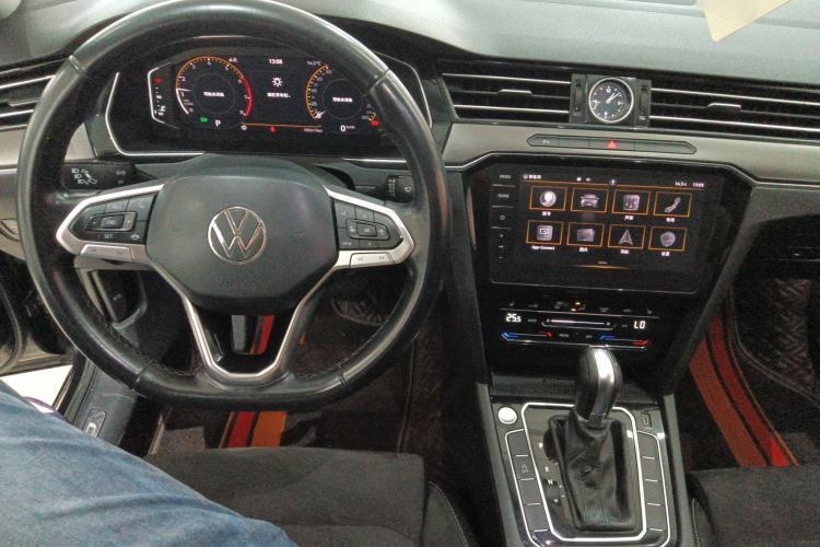 Used Volkswagen Magotan 2020 330TSI DSG Luxury Edition Center Console
