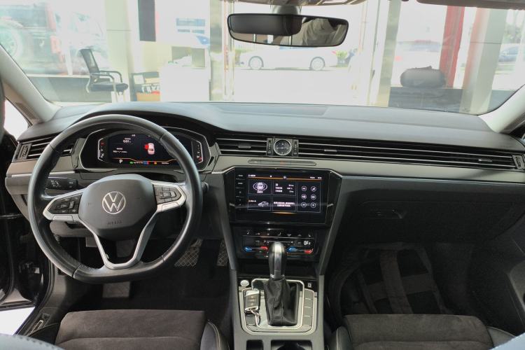Used Volkswagen Magotan 2020 330TSI DSG Luxury Edition Center Console