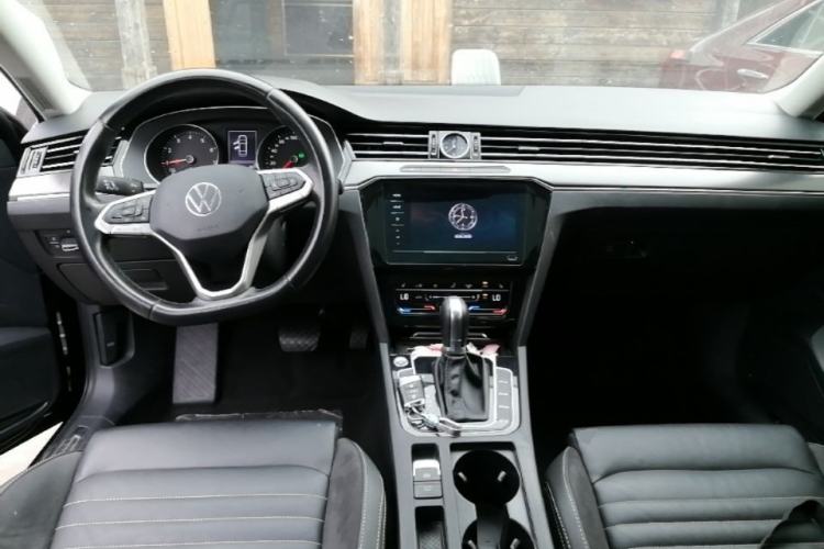 Used Volkswagen Magotan 2020 330TSI DSG Leading Model Center Console