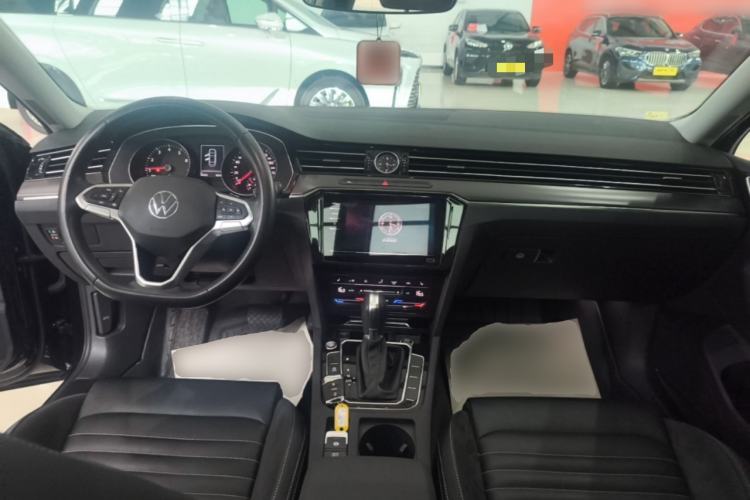 Used Volkswagen Magotan 2020 330TSI DSG Leading Model Center Console