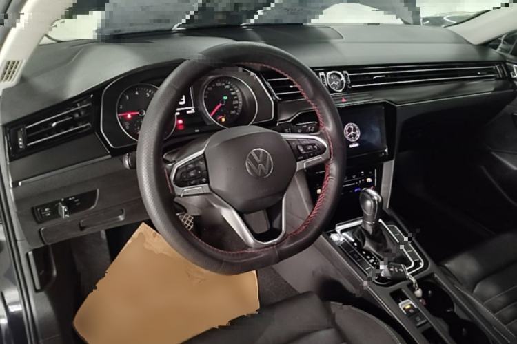 Used Volkswagen Magotan 2020 330TSI DSG Leading Model Center Console