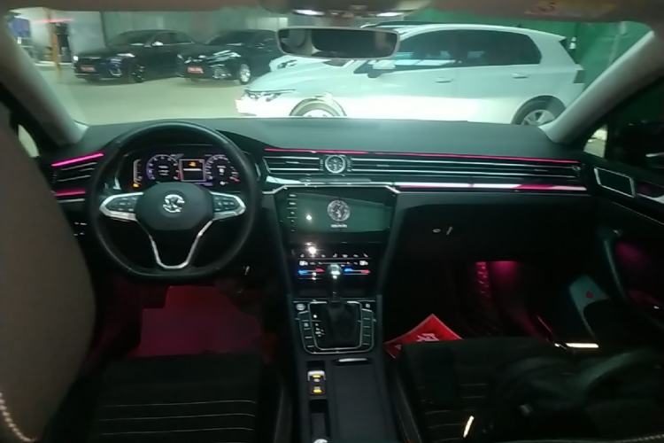 Used Volkswagen Magotan 2020 330TSI DSG Luxury Edition Center Console