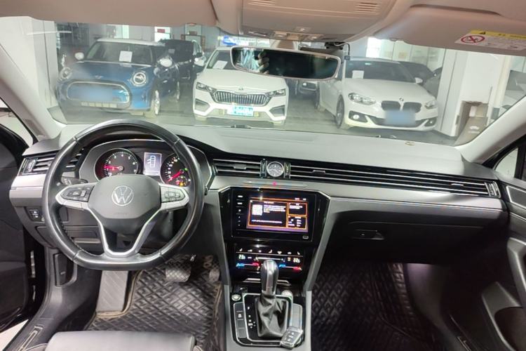 Used Volkswagen Magotan 2020 330TSI DSG Leading Model Center Console