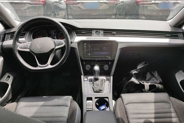 Used Volkswagen Magotan 2020 280TSI DSG Comfort Edition Center Console
