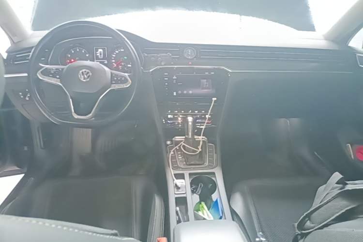 Used Volkswagen Magotan 2020 330TSI DSG Leading Model Center Console