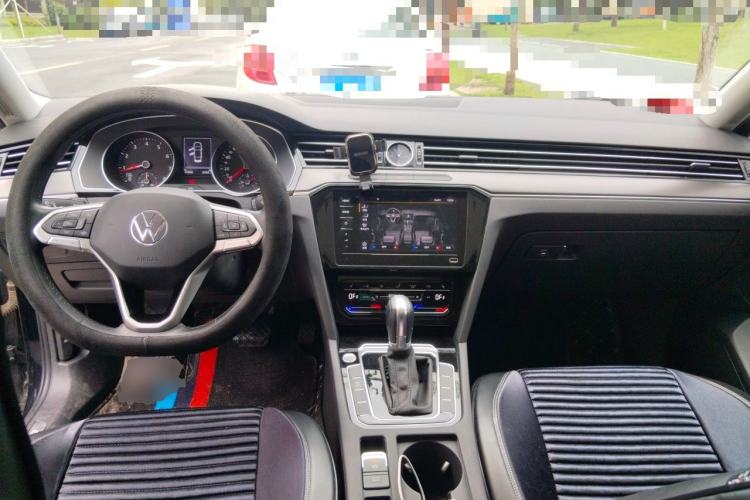 Used Volkswagen Magotan 2020 330TSI DSG Leading Model Center Console