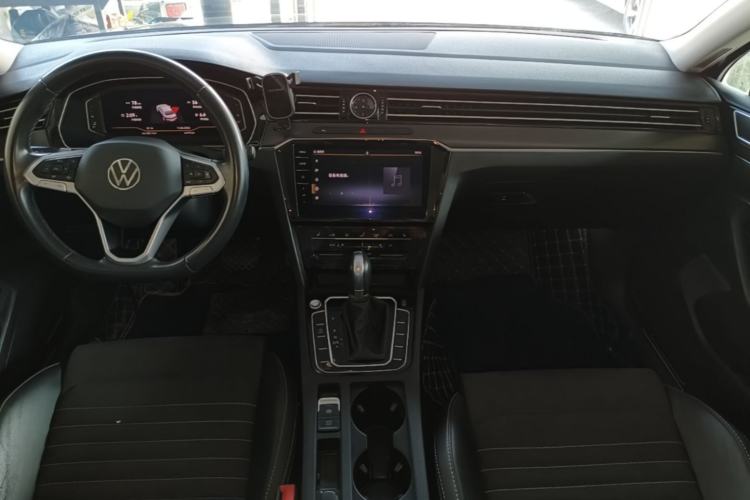 Used Volkswagen Magotan 2020 330TSI DSG Leading Model Center Console