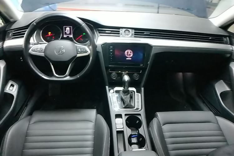 Used Volkswagen Magotan 2020 280TSI DSG Comfort Edition Center Console