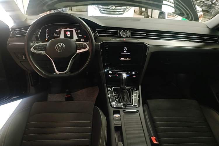 Used Volkswagen Magotan 2020 380TSI DSG Luxury Version Center Console