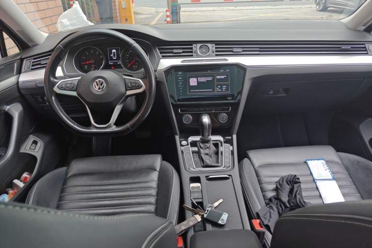 Used Volkswagen Magotan 2020 280TSI DSG Comfort Edition Center Console