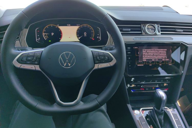 Used Volkswagen Magotan 2020 330TSI DSG Luxury Edition Center Console