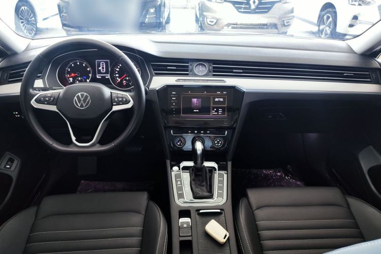 Used Volkswagen Magotan 2020 280TSI DSG Comfort Edition Center Console