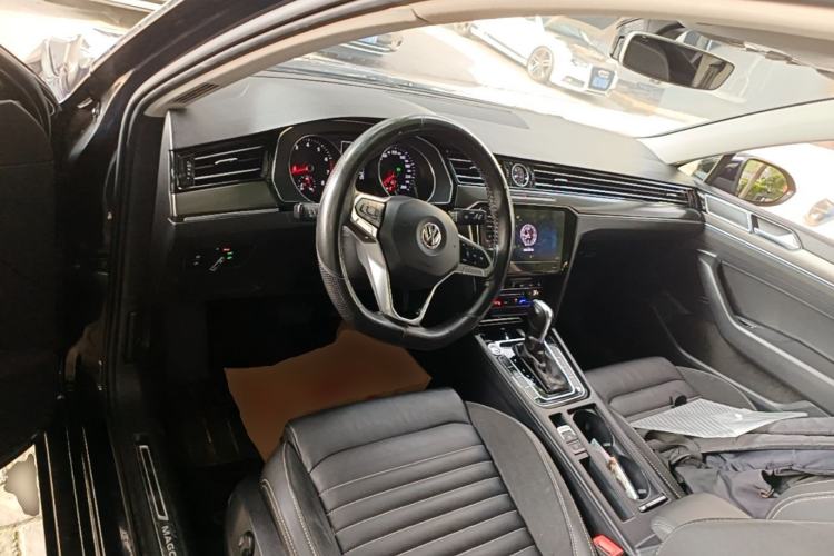 Used Volkswagen Magotan 2020 330TSI DSG Leading Model Center Console
