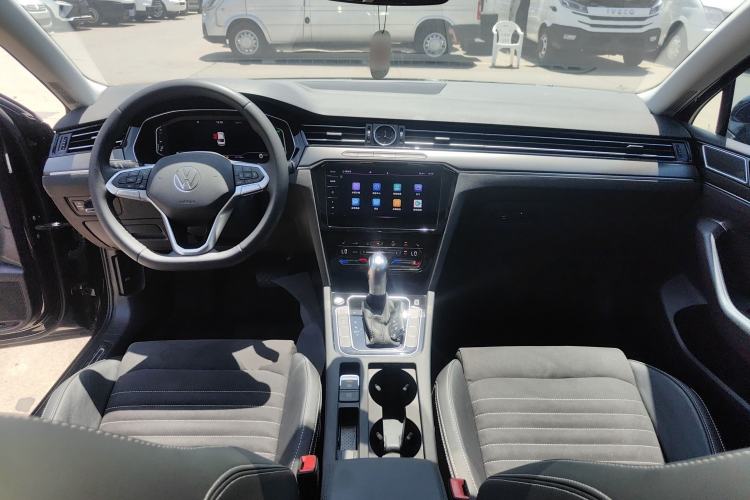 Used Volkswagen Magotan 2020 330TSI DSG Luxury Edition Center Console