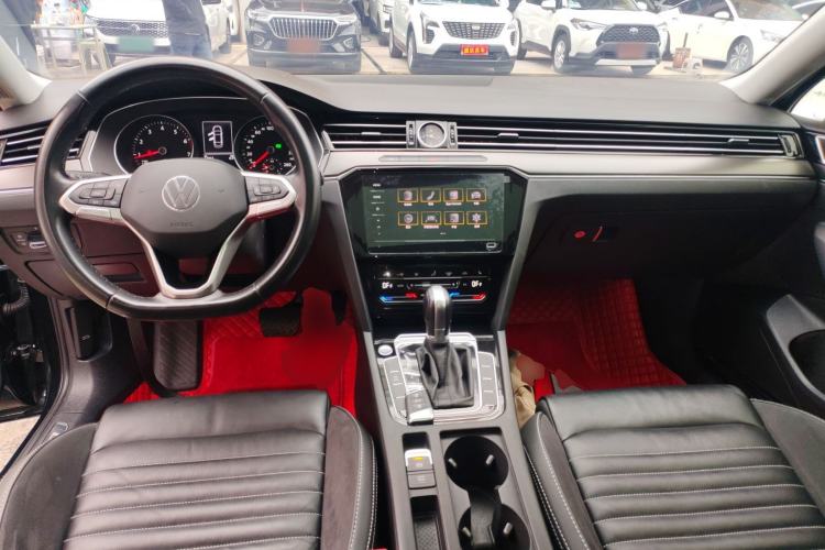 Used Volkswagen Magotan 2020 330TSI DSG Leading Model Center Console