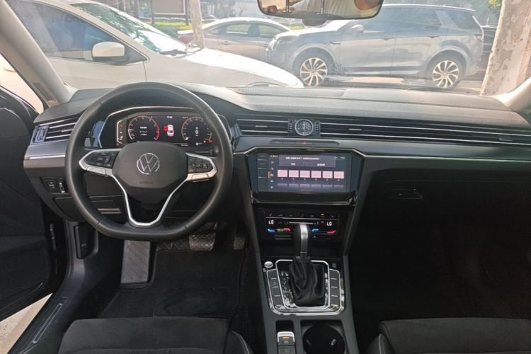 Used Volkswagen Magotan 2020 330TSI DSG Luxury Edition Center Console
