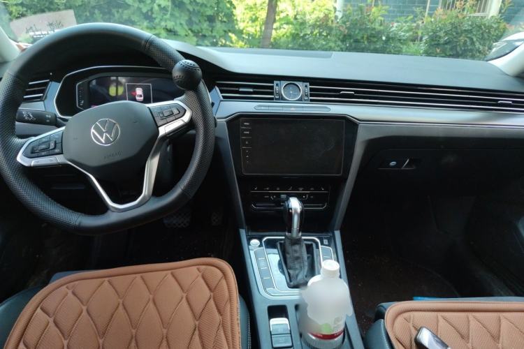 Used Volkswagen Magotan 2020 330TSI DSG Luxury Edition Center Console