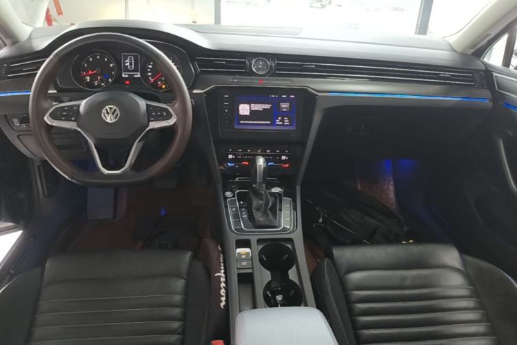 Used Volkswagen Magotan 2020 330TSI DSG Leading Model Center Console