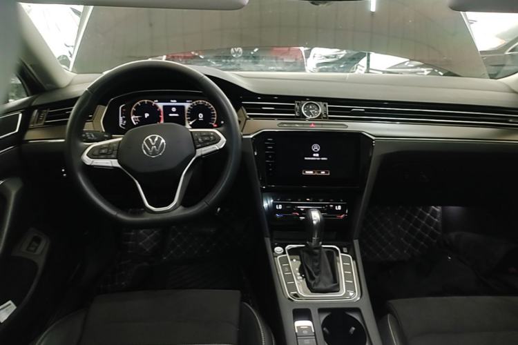 Used Volkswagen Magotan 2020 380TSI DSG Luxury Version Center Console