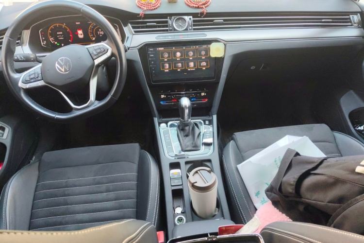 Used Volkswagen Magotan 2020 380TSI DSG Luxury Version Center Console