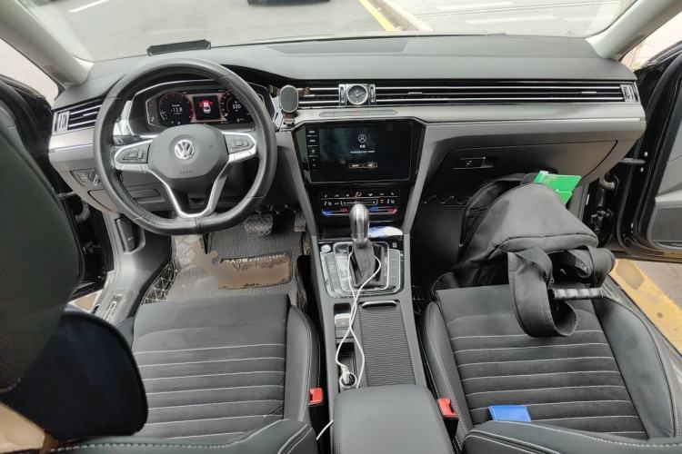 Used Volkswagen Magotan 2020 330TSI DSG Luxury Edition Center Console