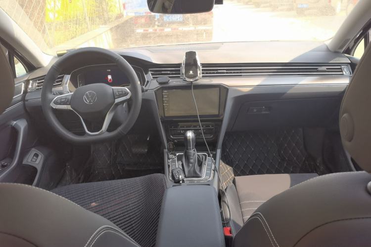 Used Volkswagen Magotan 2020 380TSI DSG Luxury Version Center Console