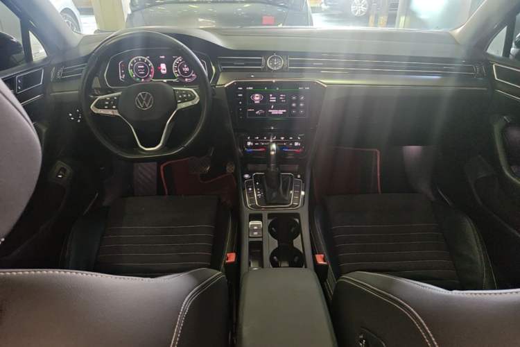 Used Volkswagen Magotan 2020 330TSI DSG Luxury Edition Center Console