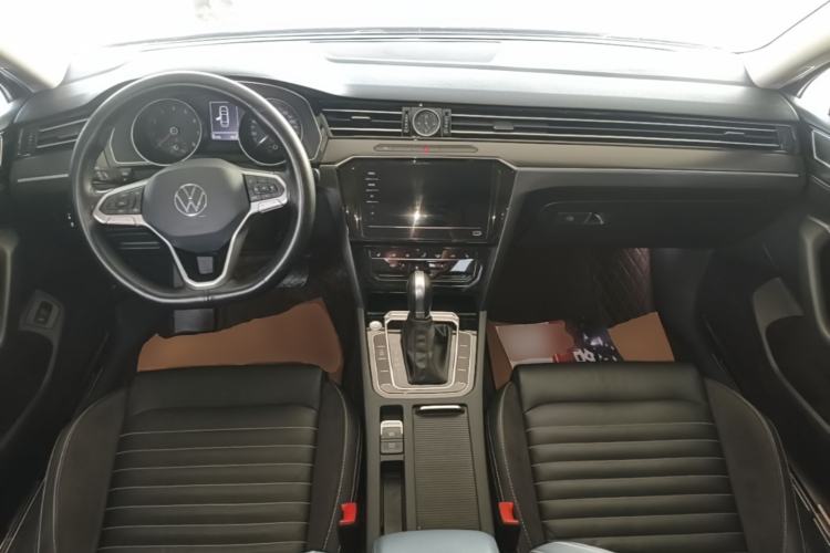 Used Volkswagen Magotan 2020 330TSI DSG Leading Model Center Console