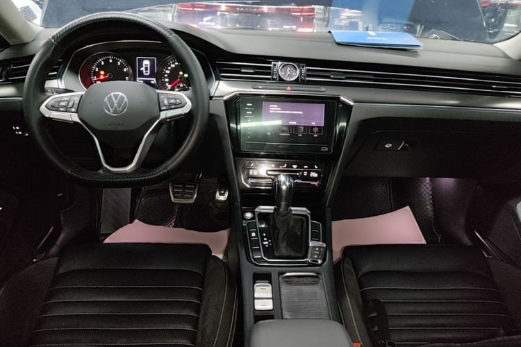 Used Volkswagen Magotan 2020 330TSI DSG Leading Model Center Console