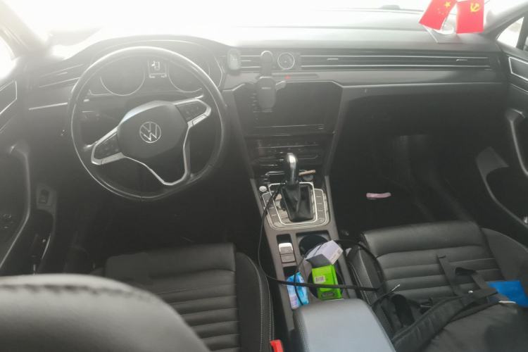 Used Volkswagen Magotan 2020 330TSI DSG Leading Model Center Console