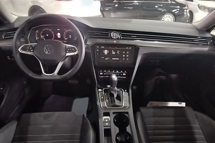 Used Volkswagen Magotan 2020 330TSI DSG Luxury Edition Center Console