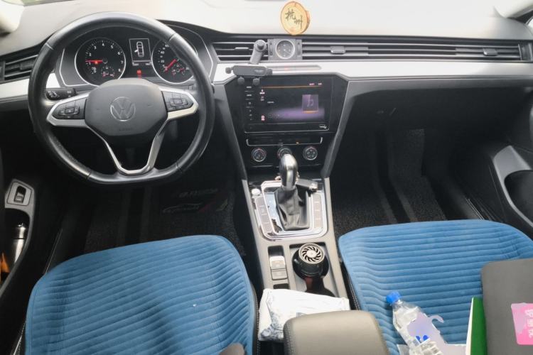 Used Volkswagen Magotan 2020 280TSI DSG Comfort Edition Center Console