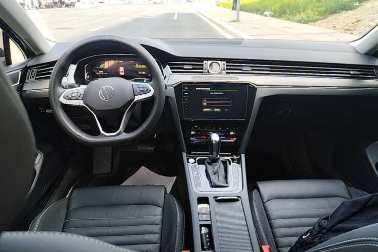 Used Volkswagen Magotan 2020 330TSI DSG Leading Model Center Console