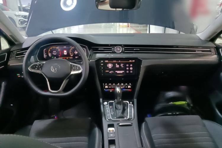 Used Volkswagen Magotan 2020 380TSI DSG Luxury Version Center Console