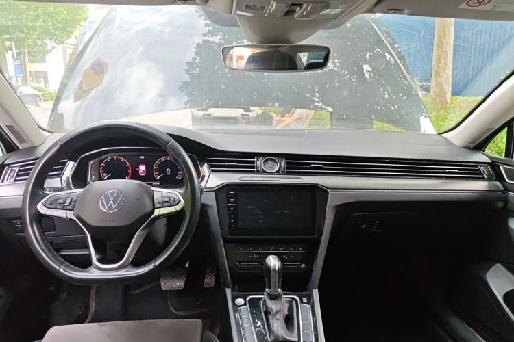 Used Volkswagen Magotan 2020 380TSI DSG Luxury Version Center Console