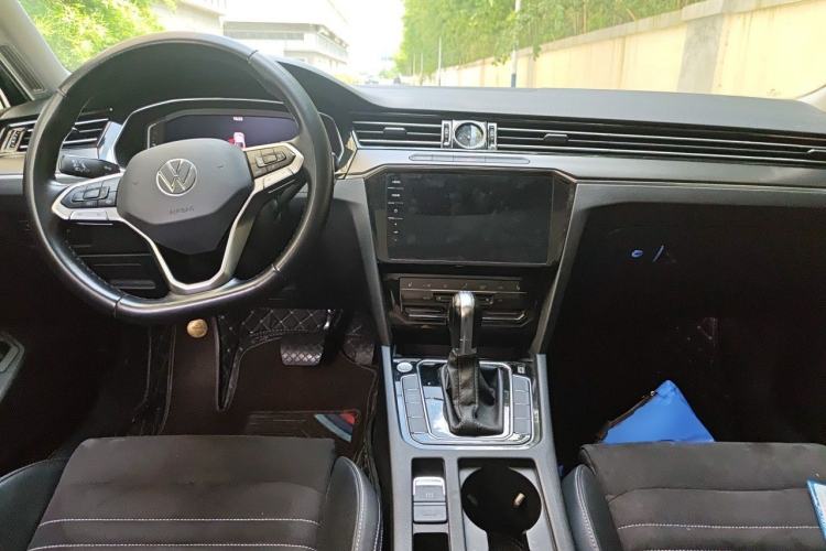 Used Volkswagen Magotan 2020 330TSI DSG Luxury Edition Center Console