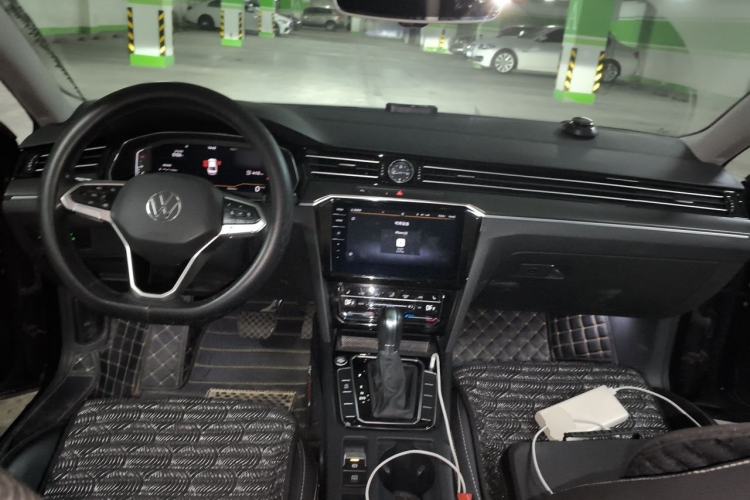 Used Volkswagen Magotan 2020 330TSI DSG Luxury Edition Center Console