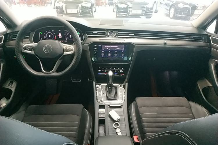 Used Volkswagen Magotan 2020 330TSI DSG Luxury Edition Center Console