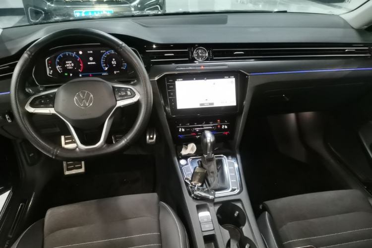 Used Volkswagen Magotan 2020 380TSI DSG Luxury Version Center Console