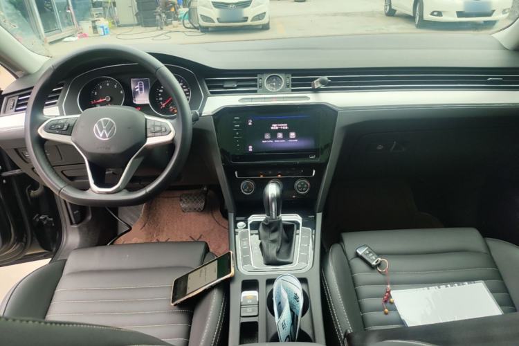Used Volkswagen Magotan 2020 280TSI DSG Comfort Edition Center Console