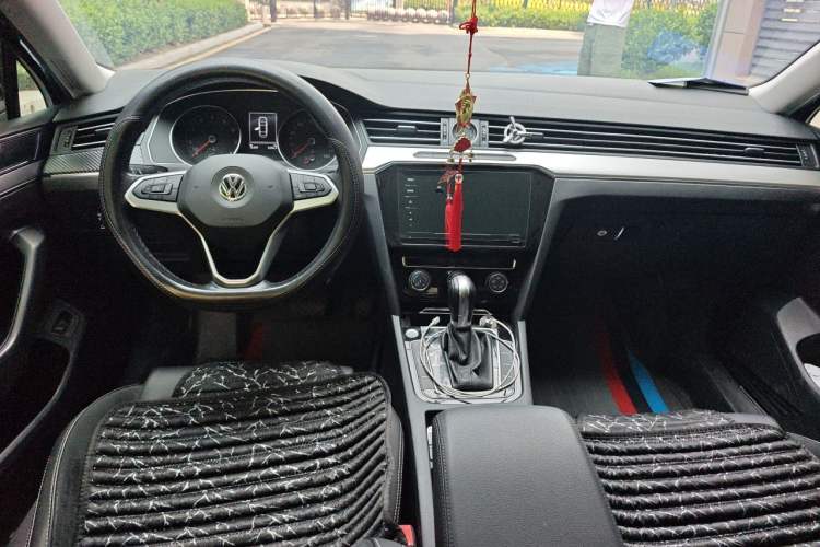 Used Volkswagen Magotan 2020 280TSI DSG Comfort Edition Center Console