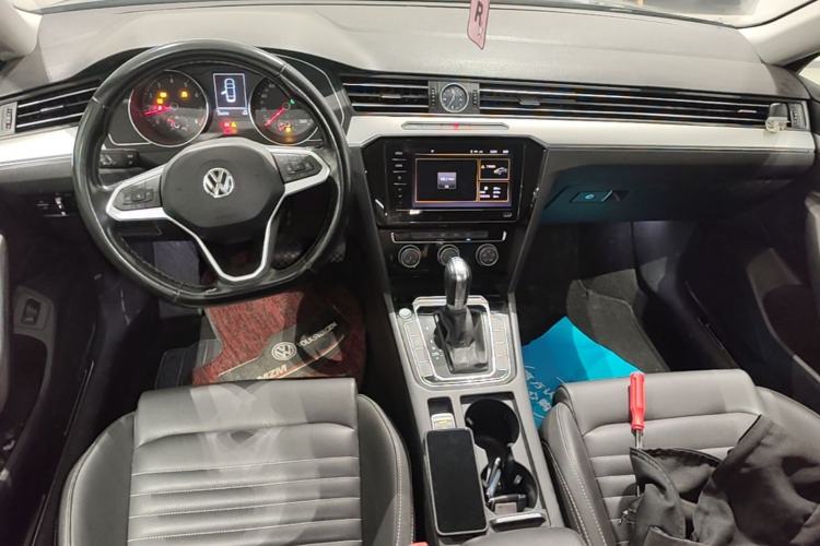 Used Volkswagen Magotan 2020 280TSI DSG Comfort Edition Center Console