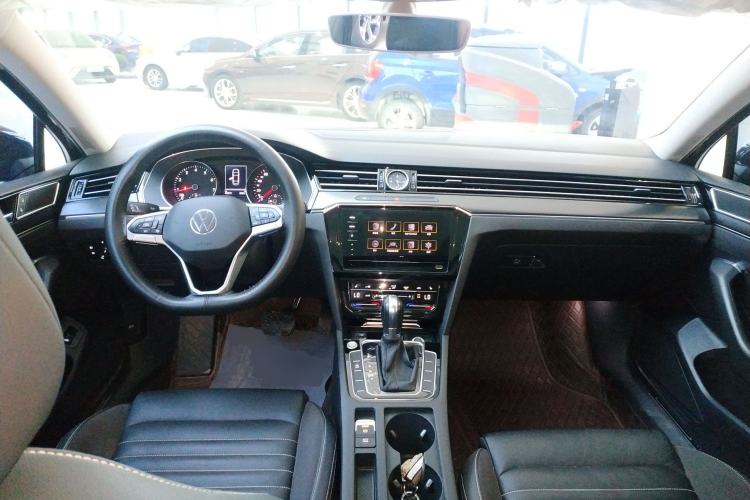 Used Volkswagen Magotan 2020 330TSI DSG Leading Model Center Console