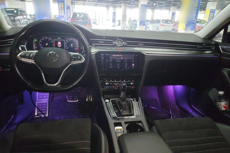 Used Volkswagen Magotan 2020 380TSI DSG Luxury Version Center Console