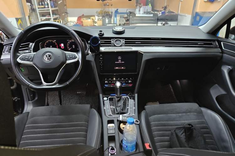 Used Volkswagen Magotan 2020 330TSI DSG Luxury Edition Center Console