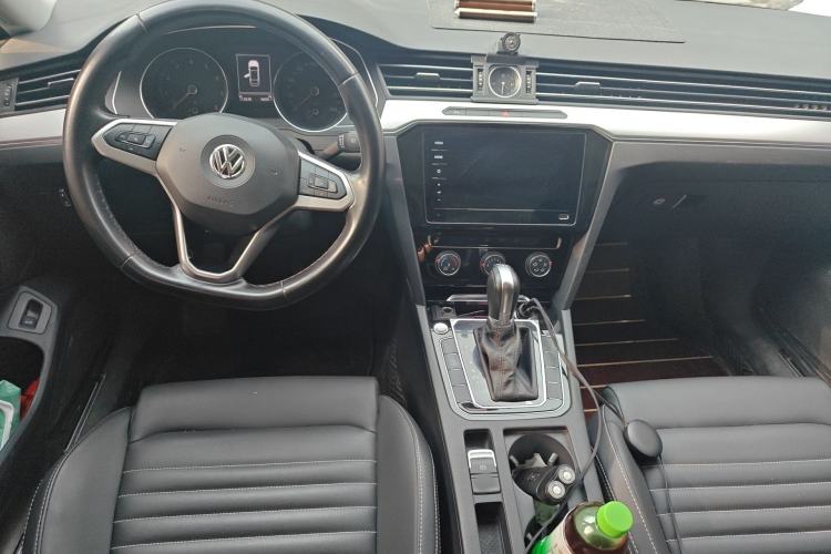Used Volkswagen Magotan 2020 280TSI DSG Comfort Edition Center Console
