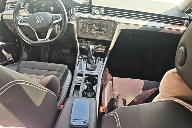 Used Volkswagen Magotan 2020 330TSI DSG Luxury Edition Center Console